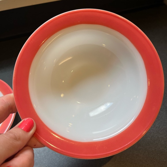 Set of 4 Vintage Pyrex Soup/Cereal Bowls in Flamingo Pink 🇨🇦 - Picture 6 of 13